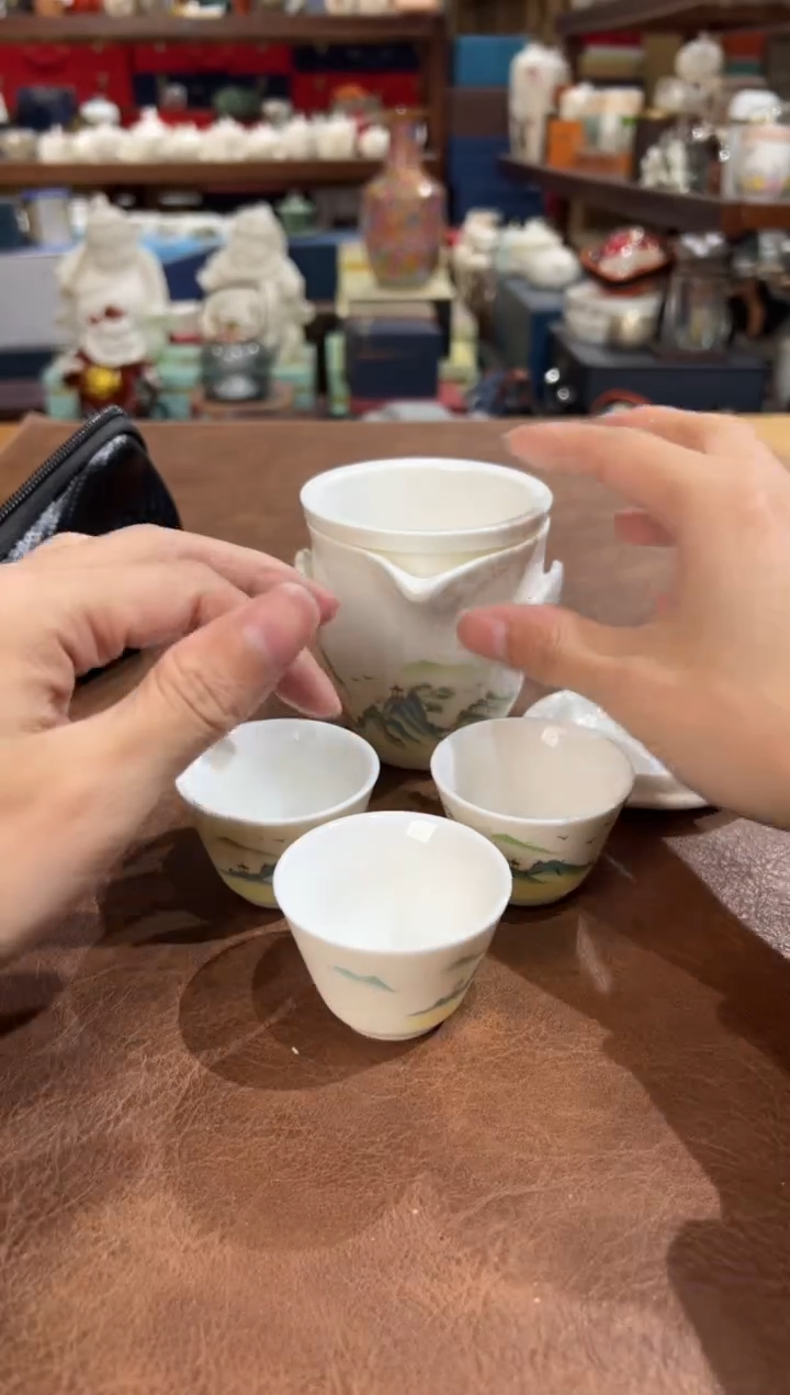 【闪购商品】AAAAAAAAAAAAAAA微瑕瑕疵v