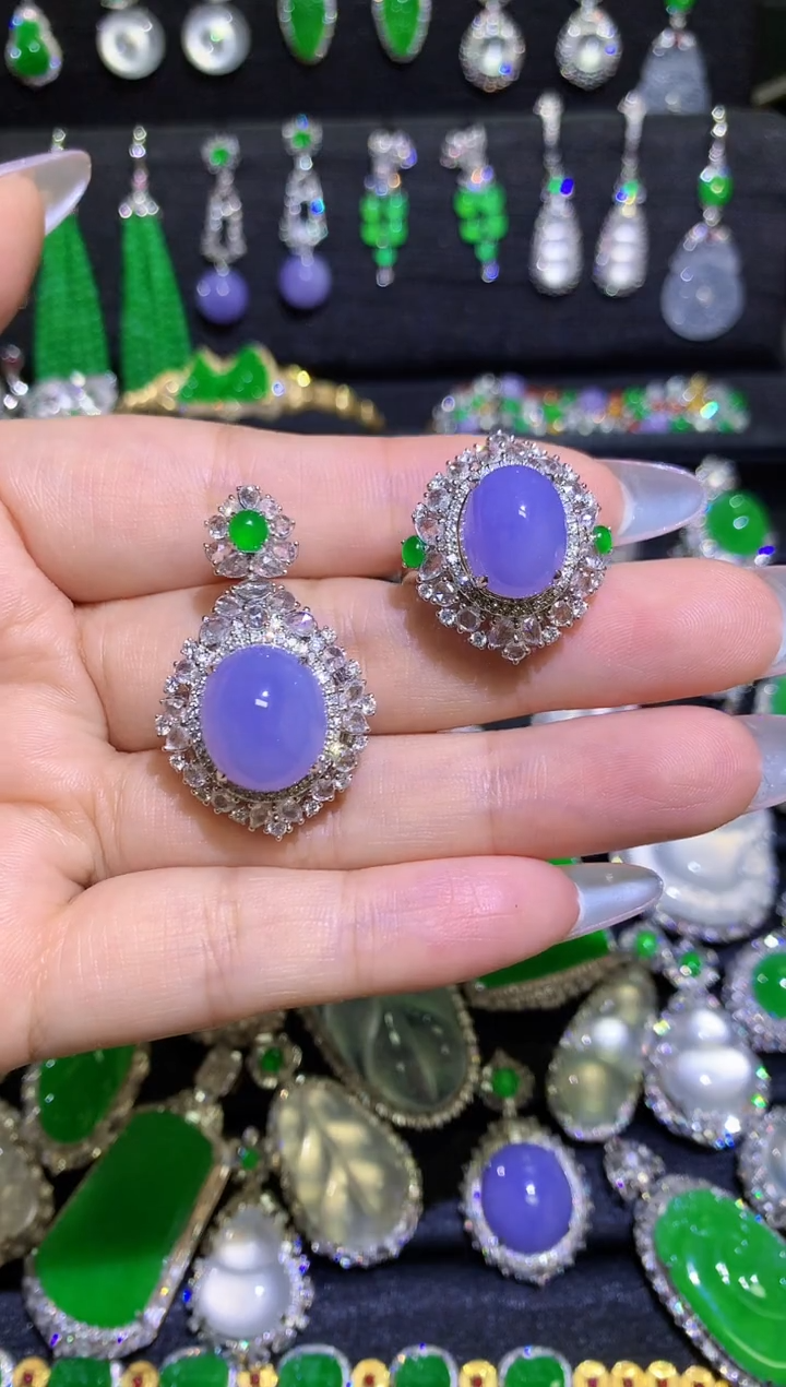 翡翠18K金镶嵌颈饰紫罗兰蛋面套装 