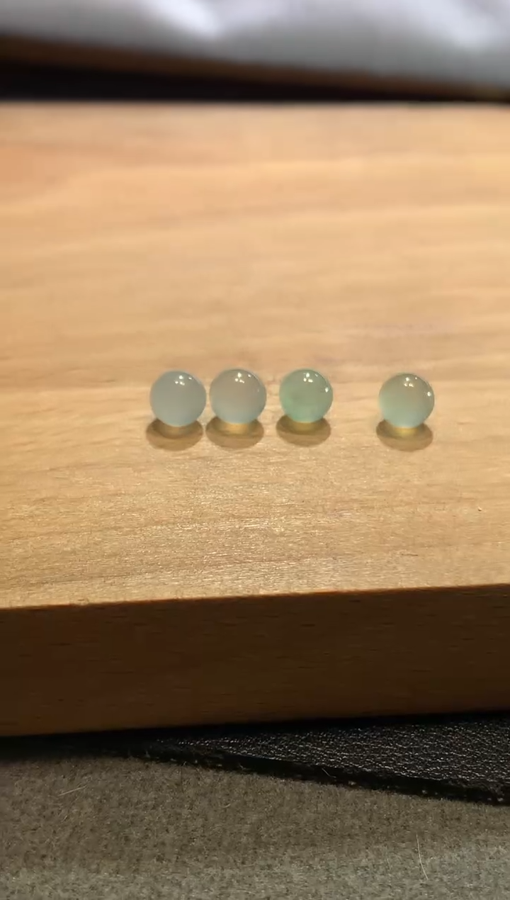 【闪购商品】定制翡翠未镶嵌6*珠子680+68（多样性一件发货）