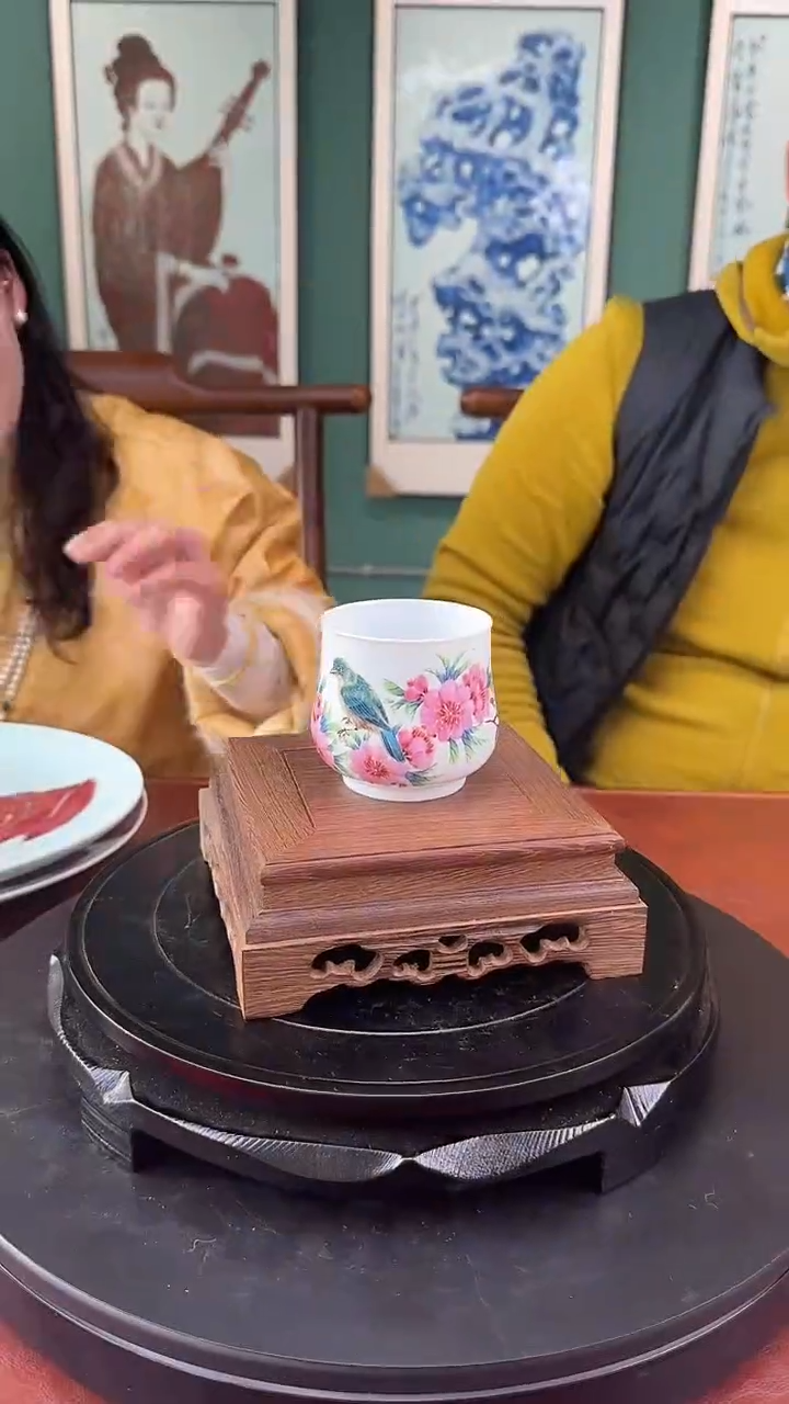 瓷片景德镇陶瓷手绘水点桃花主人杯