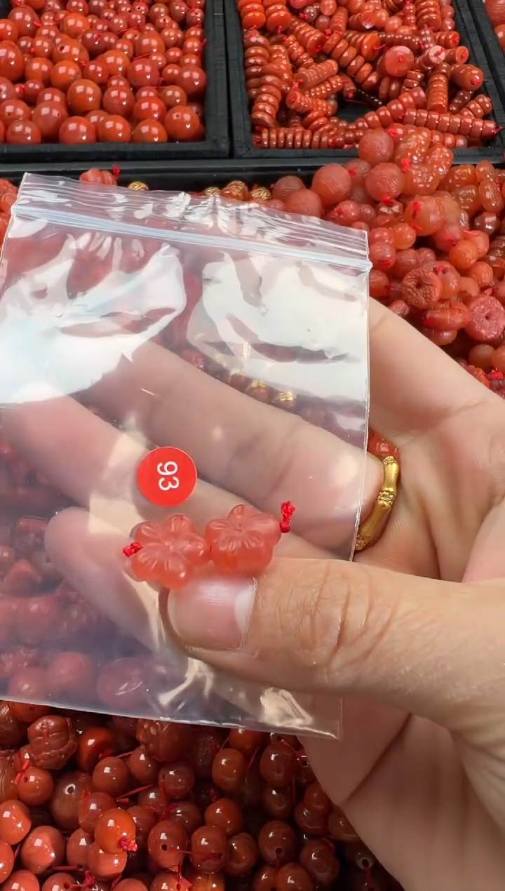 【闪购商品】南红玛瑙颈饰未镶嵌1