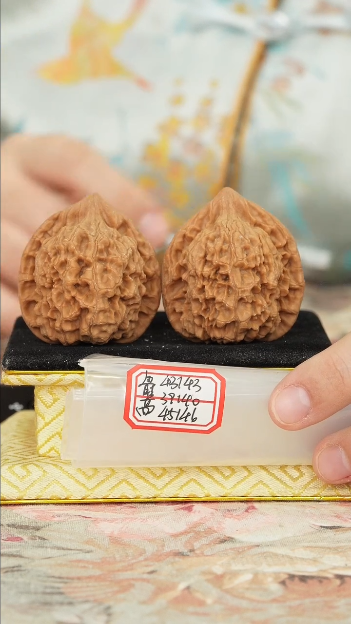 【闪购商品】文玩核桃把件官帽