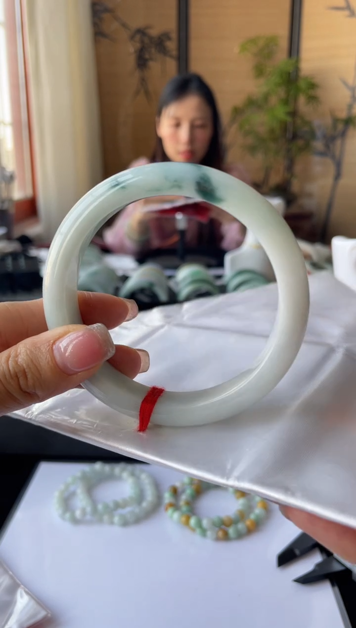 【闪购商品】翡翠手镯未镶嵌L圈口60+编号1