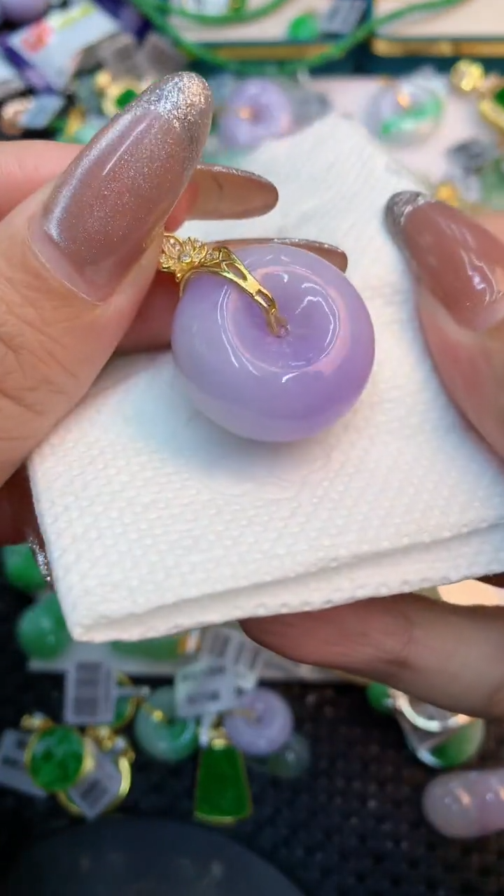 颈饰未镶嵌翡翠多样性发其一