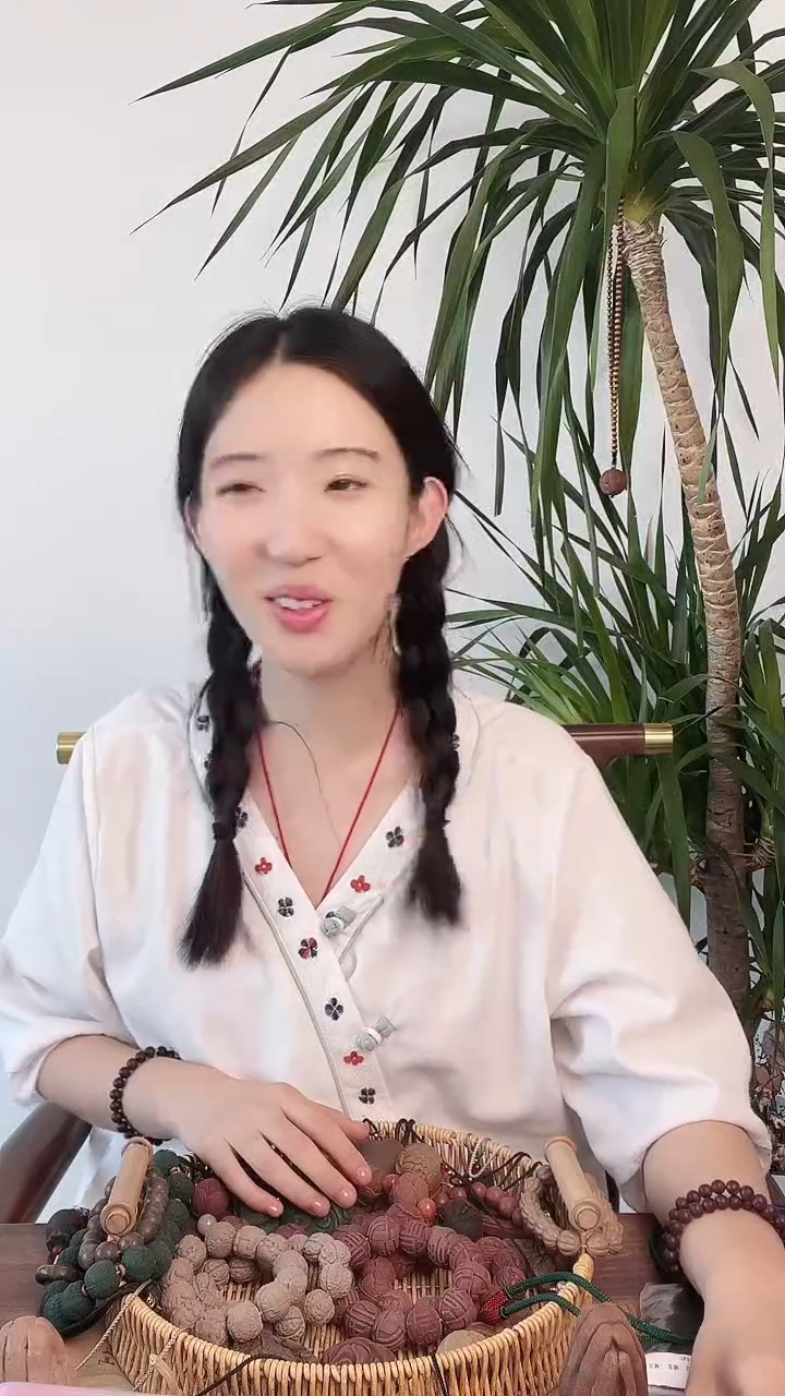 入梦令66籽脖挂一个