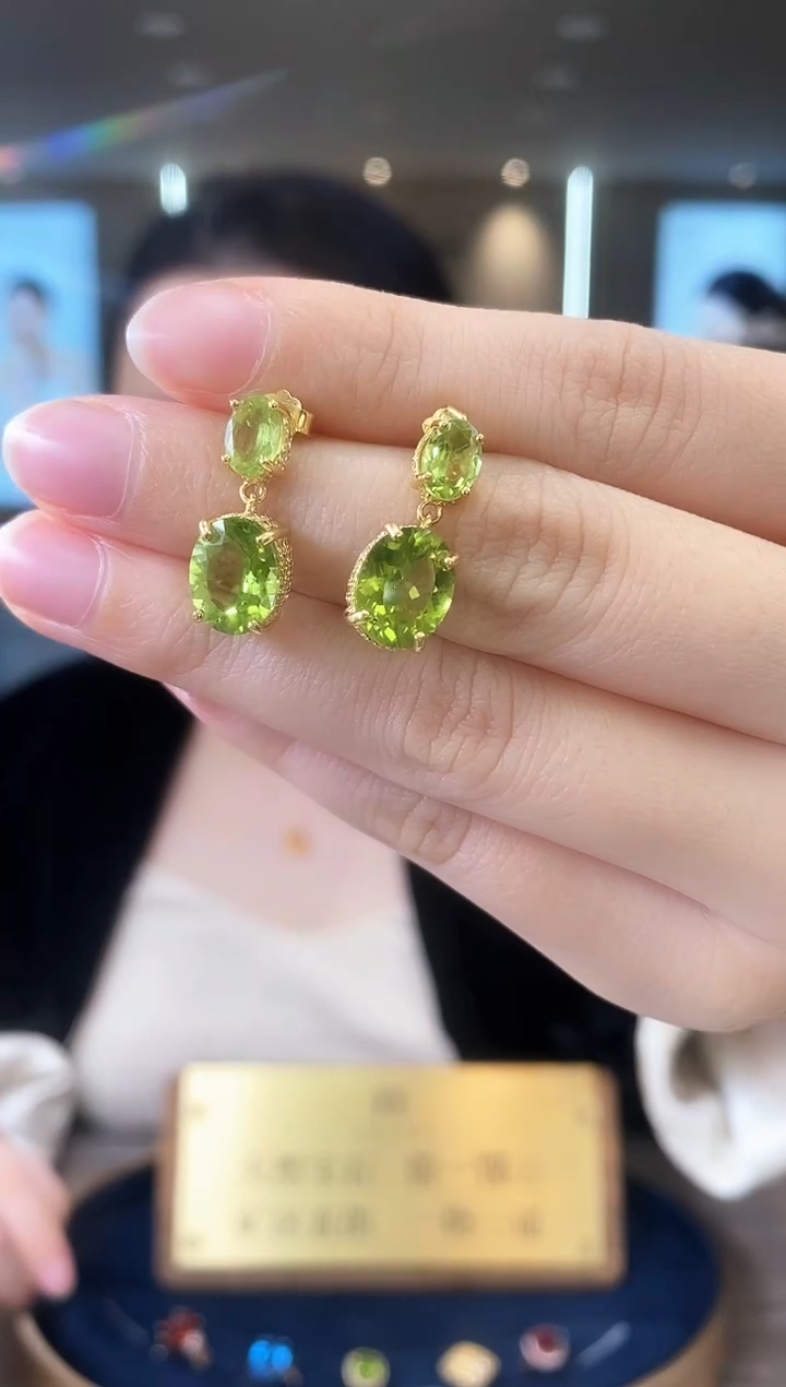 【闪购商品】橄榄石耳饰银S925镶嵌15