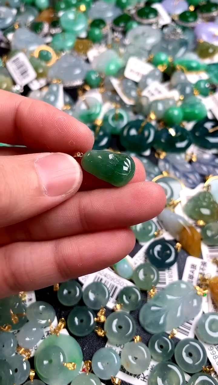 【闪购商品】翡翠颈饰18K金镶嵌14005948