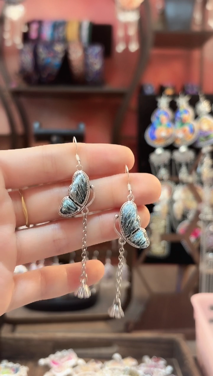 织绣云织谣老绣饰品  228