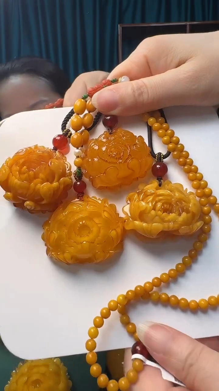 未镶嵌吊坠(赠链)琥珀蜜蜡牡丹花套装（多样性只发其一）