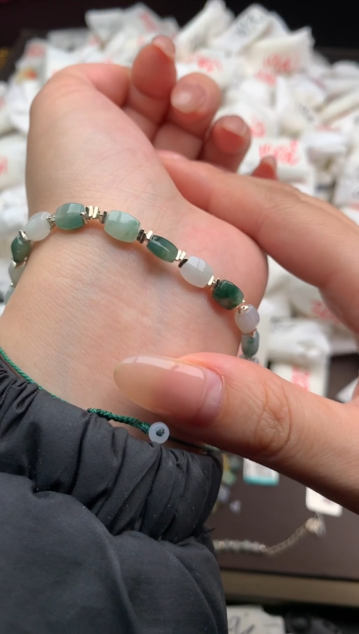 【闪购商品】翡翠手绳未镶嵌一