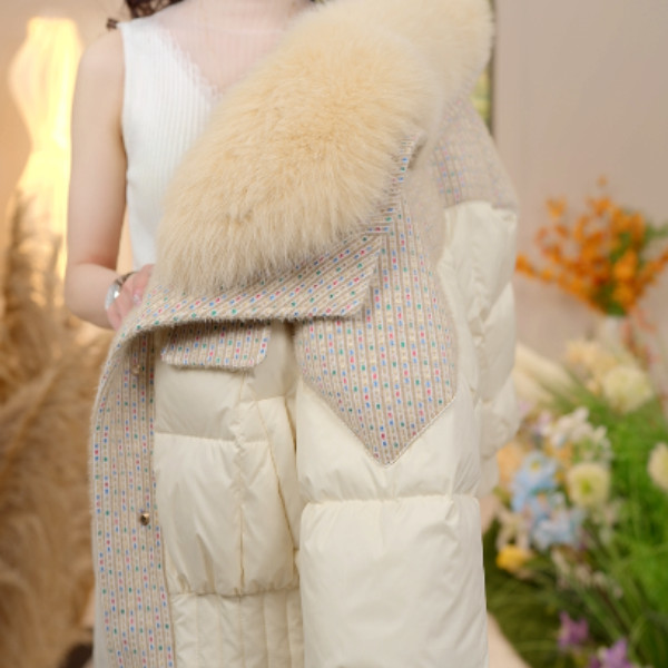 奇芸2025新款高端洋气小香风大毛领羽绒服W55Q41210