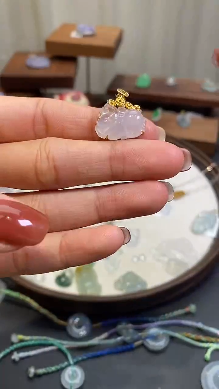 【闪购商品】翡翠颈饰18K金镶嵌唐马