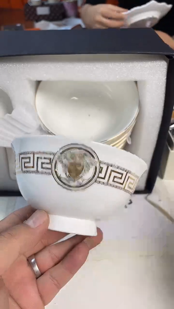 杯鸿辉家品牌瓷器，京东包邮！