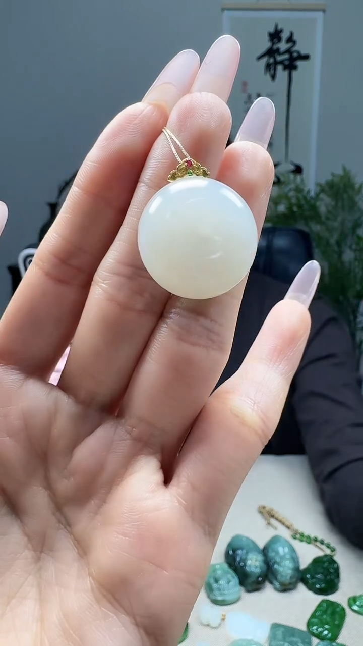 吊坠(不含链)18K金镶嵌和田玉1