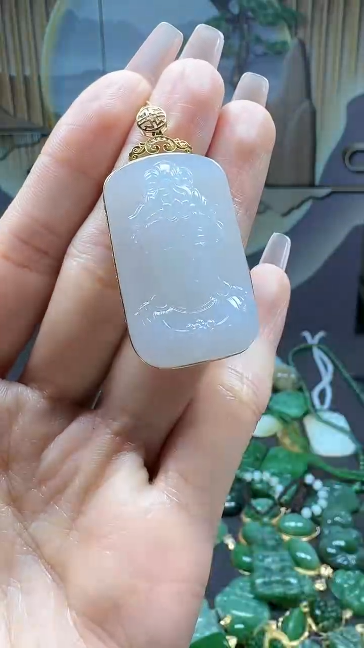 【闪购商品】和田玉挂件18K金镶嵌1