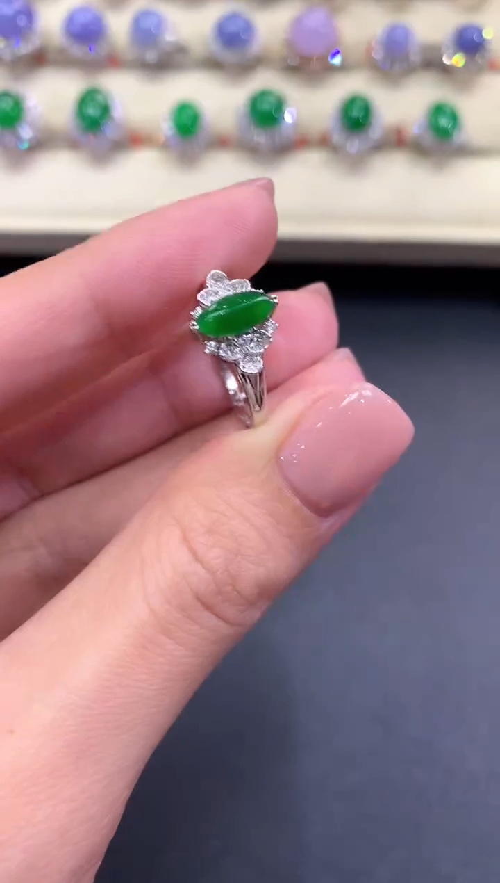 【闪购商品】翡翠戒指18K金镶嵌a44