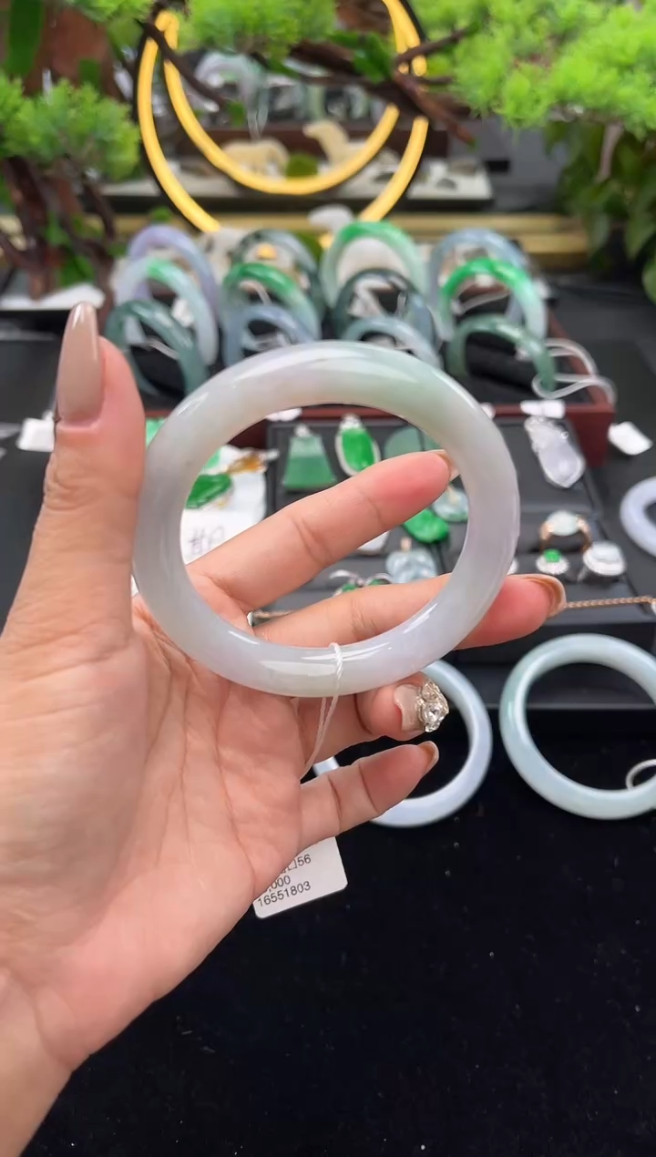 未镶嵌手镯翡翠手镯