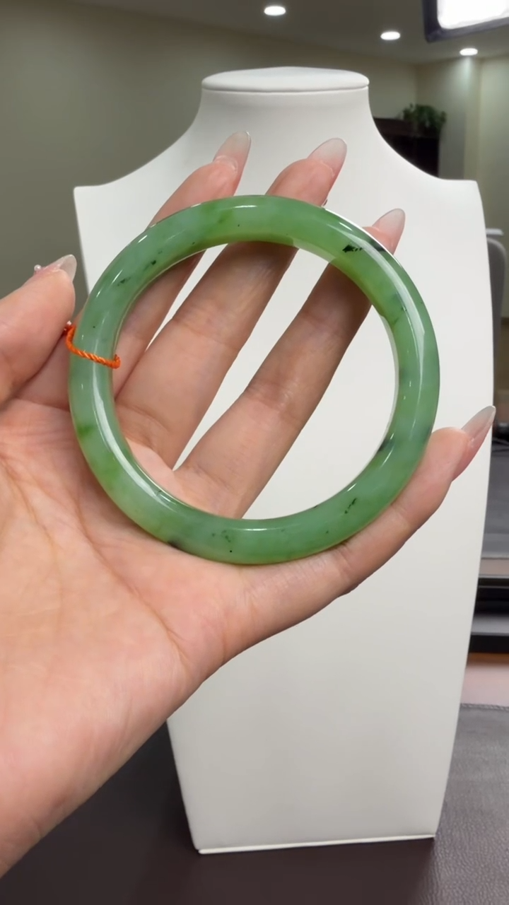 颈饰未镶嵌和田玉手镯60