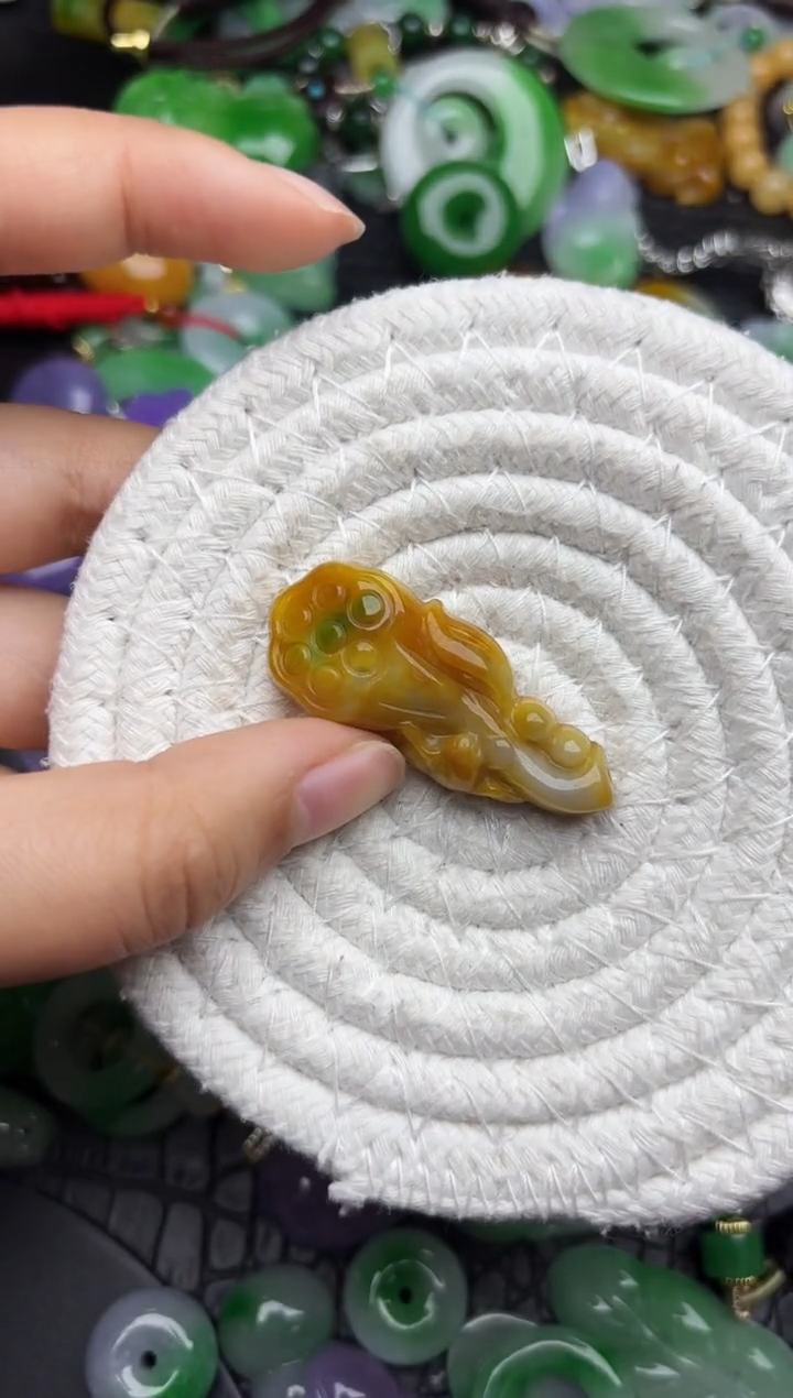 颈饰未镶嵌翡翠缅甸翡翠吊坠