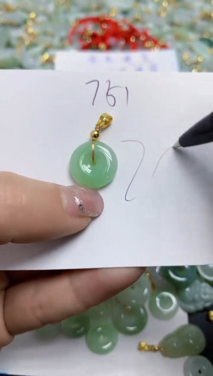 【闪购商品】翡翠颈饰合金天然翡翠A货