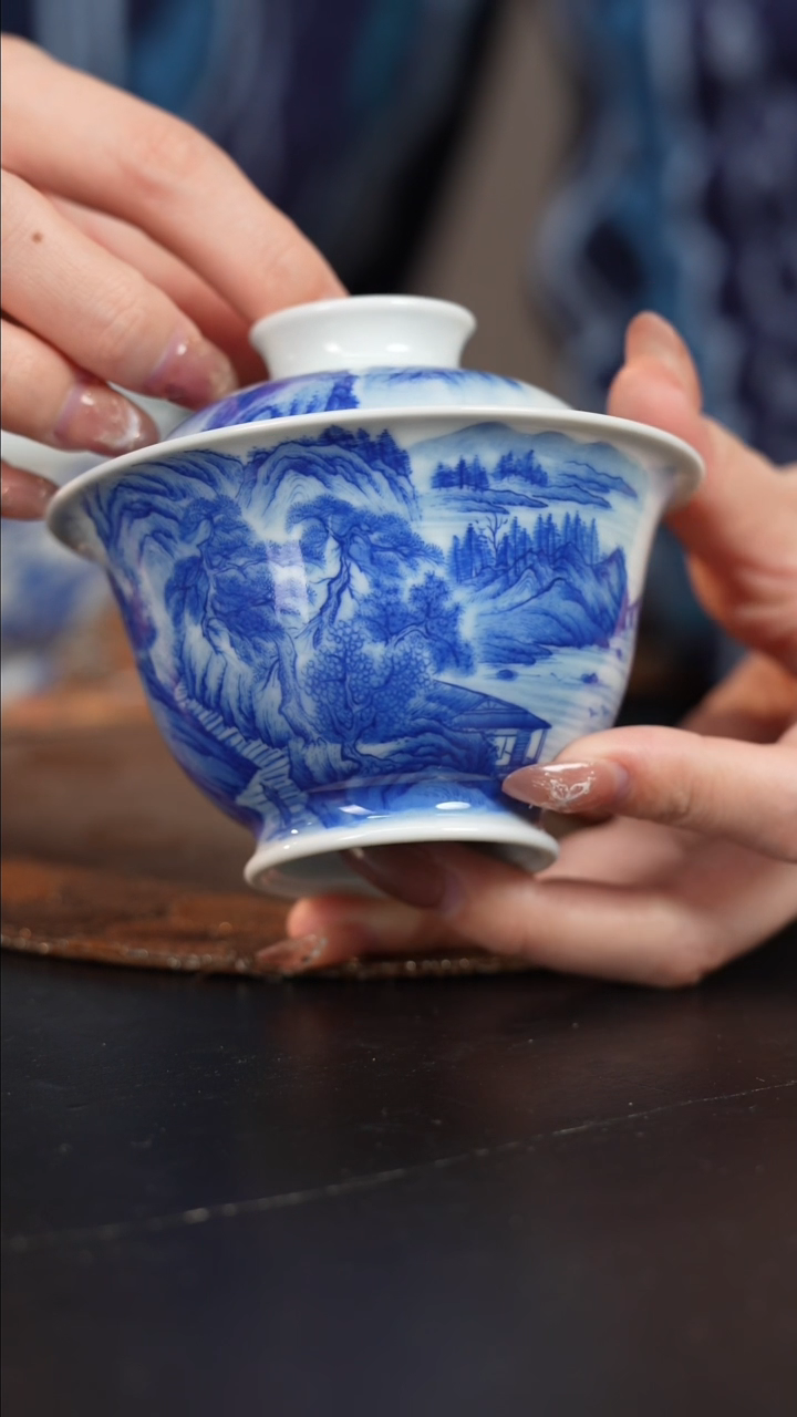 【闪购商品】杯看山柴窑青花山水