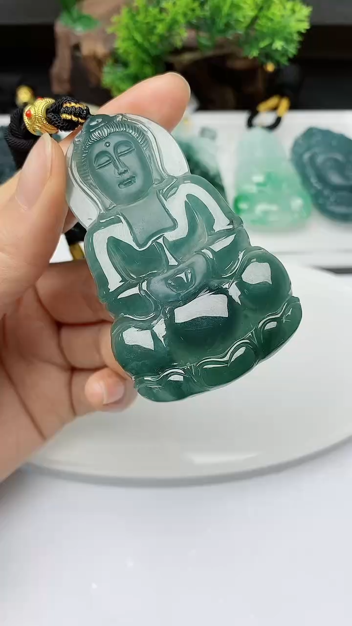 【闪购商品】翡翠颈饰未镶嵌