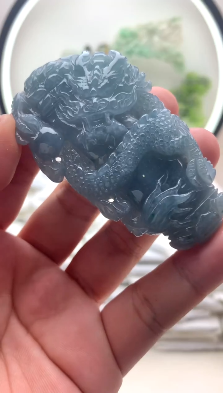 颈饰未镶嵌翡翠龙牌