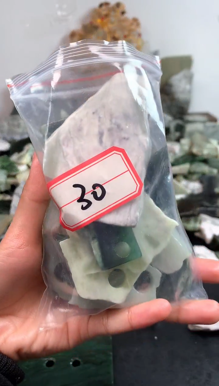 未镶嵌和田玉摆件30