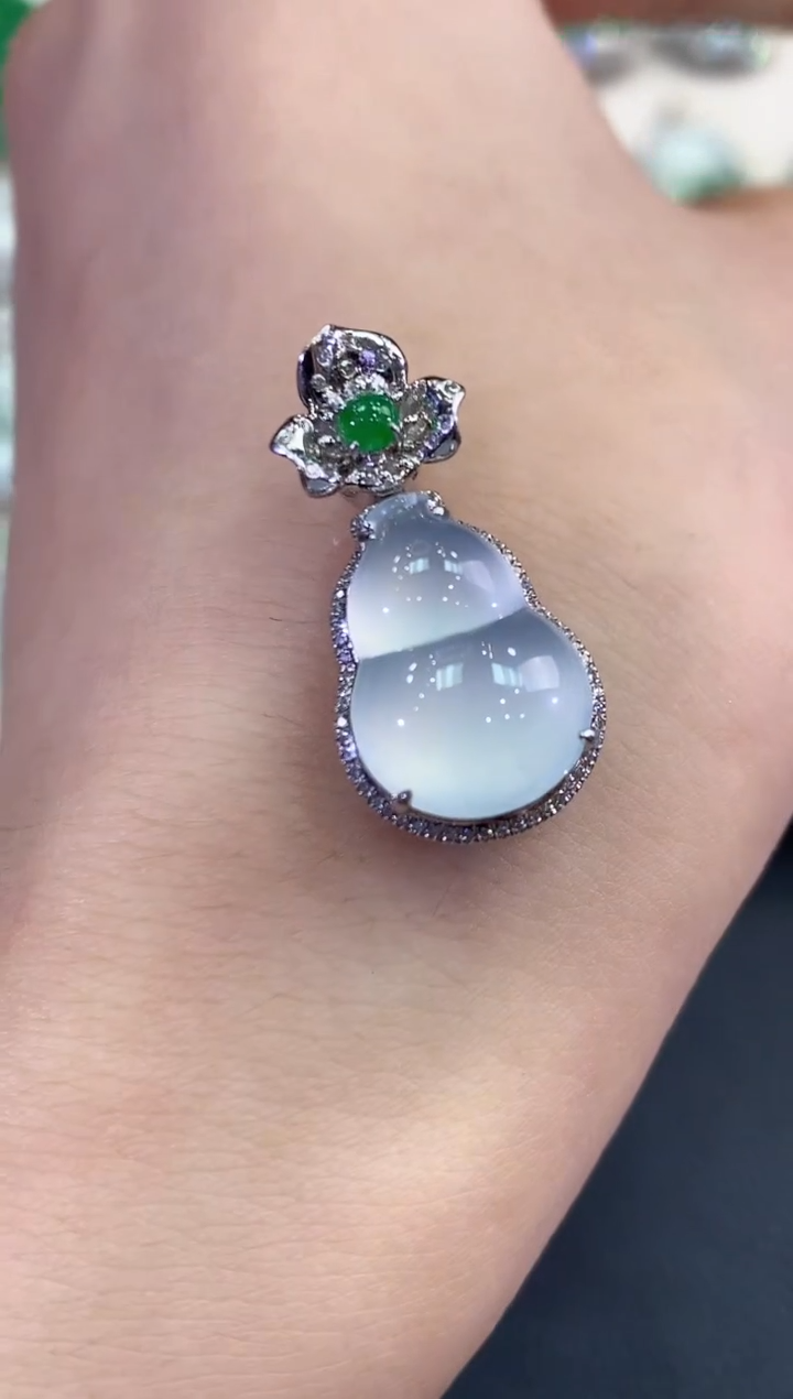 【闪购商品】翡翠吊坠(不含链)18K金镶嵌B71