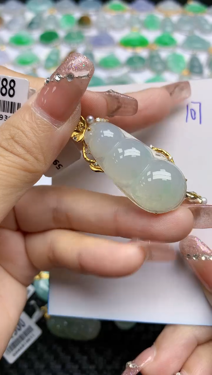 【闪购商品】翡翠颈饰18K金镶嵌天然A货翡翠 107