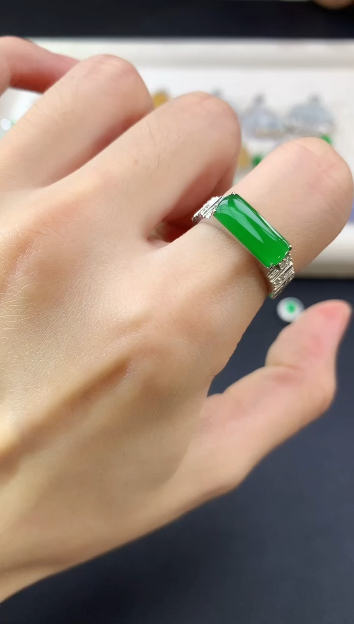 翡翠戒指18K金镶嵌|5800