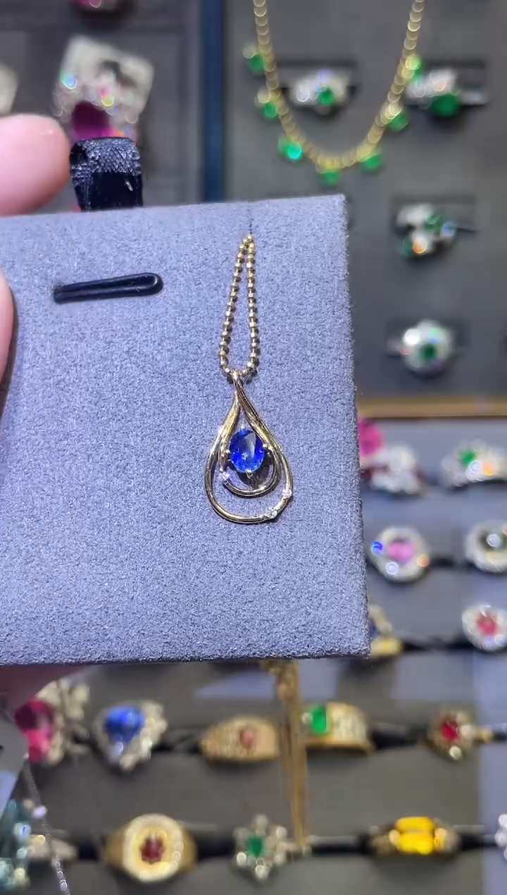 【闪购商品】蓝宝石吊坠(不含链)18K金镶嵌0.58ct