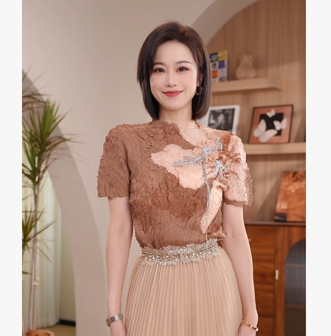 【限定女主】Molly棕粉重工上衣压褶面料钉珠流苏短袖衫 M2620165A