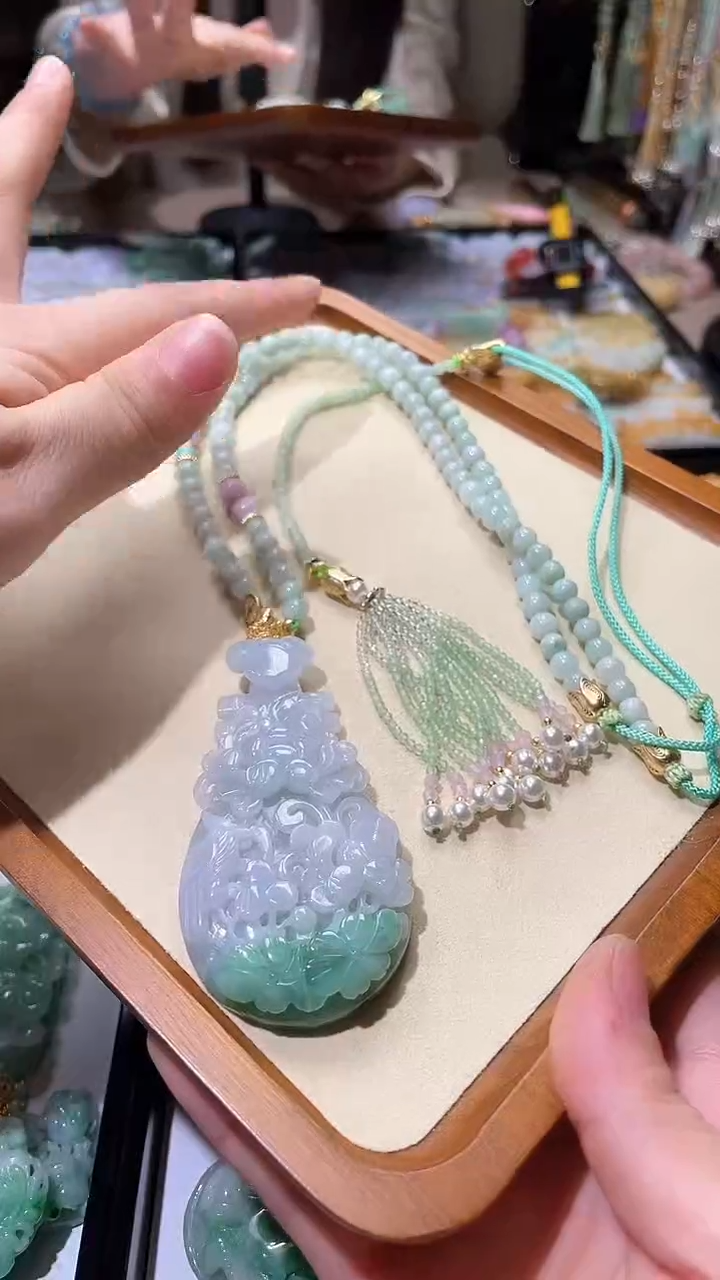 【闪购商品】翡翠颈饰未镶嵌吊坠