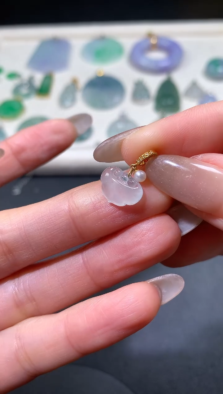 吊坠(不含链)18K金镶嵌翡翠翡翠