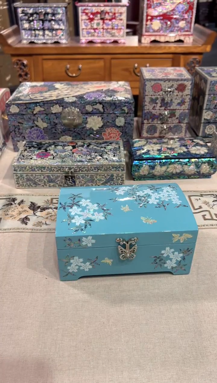 【闪购商品】按扣绒布底·弘贝雅螺钿漆器文化馆