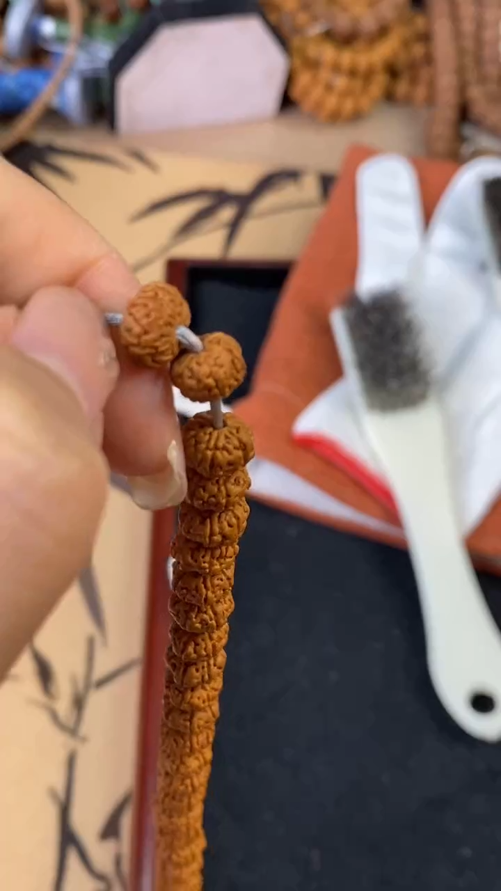【闪购商品】金刚菩提吊坠665红皮六瓣老树王