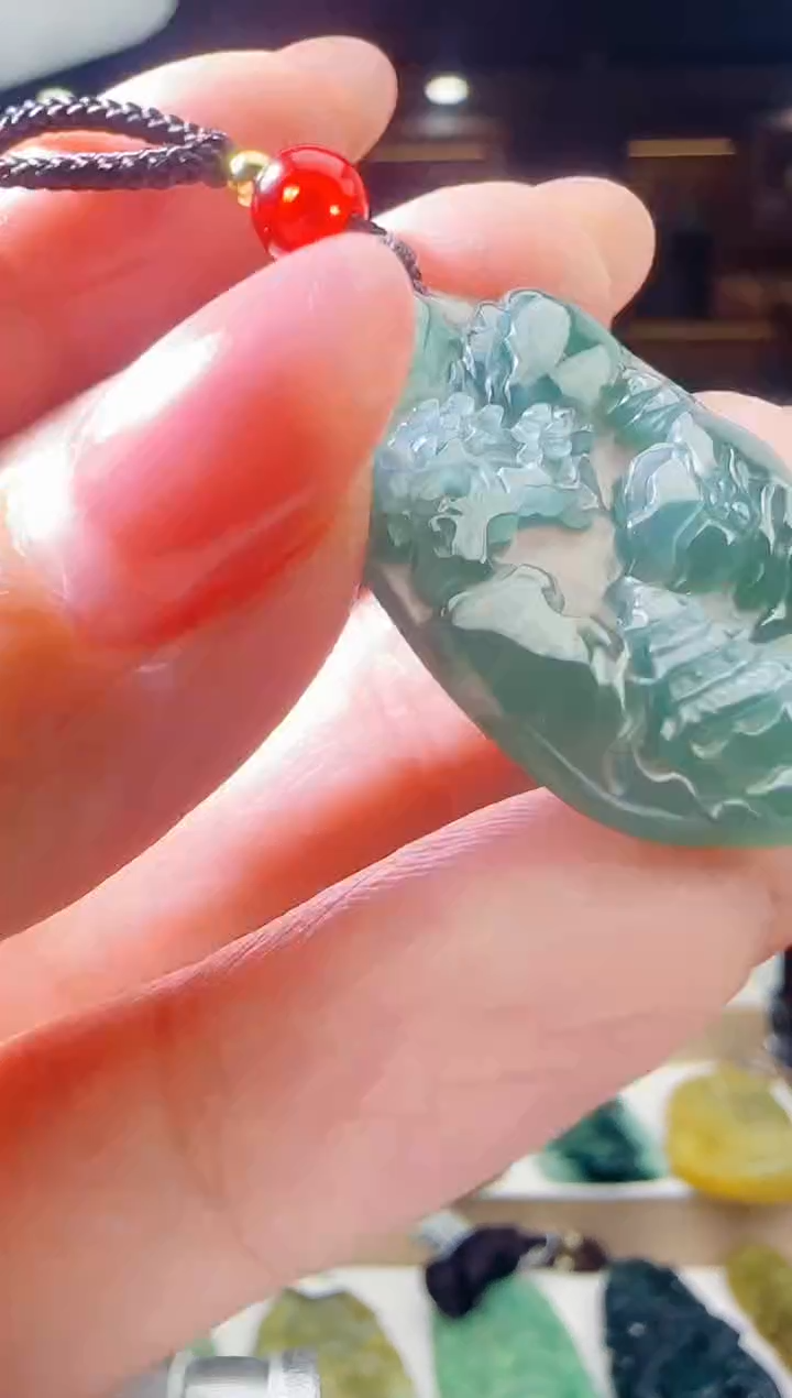 颈饰未镶嵌翡翠多样性发其一  山水