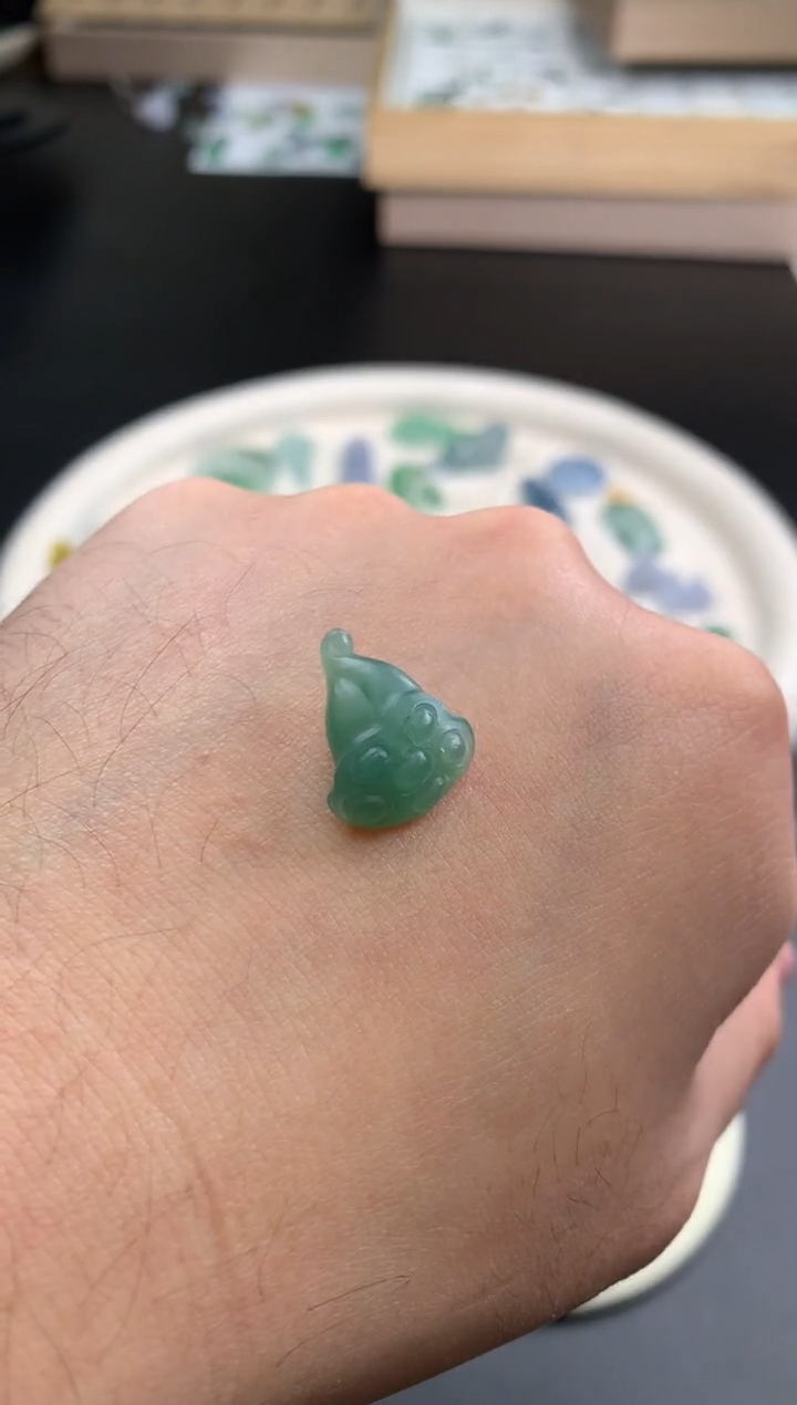 【闪购商品】定制翡翠未镶嵌翡翠