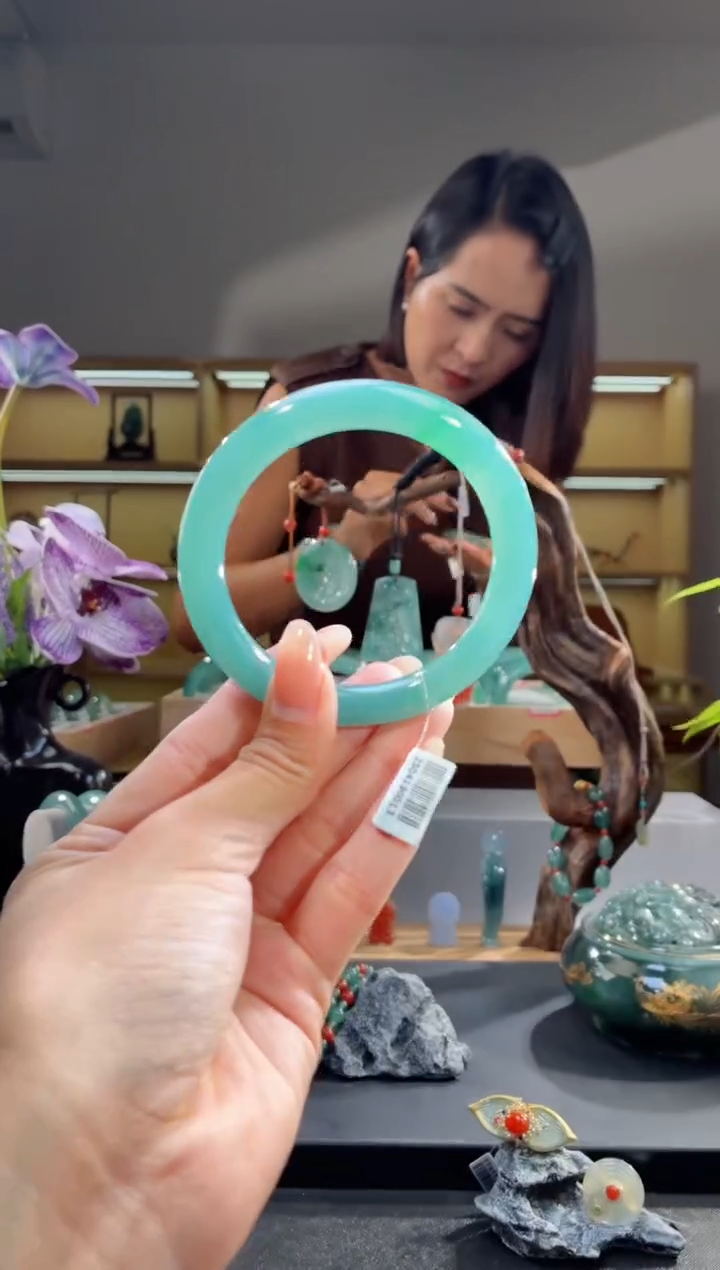 未镶嵌手镯翡翠57+圈