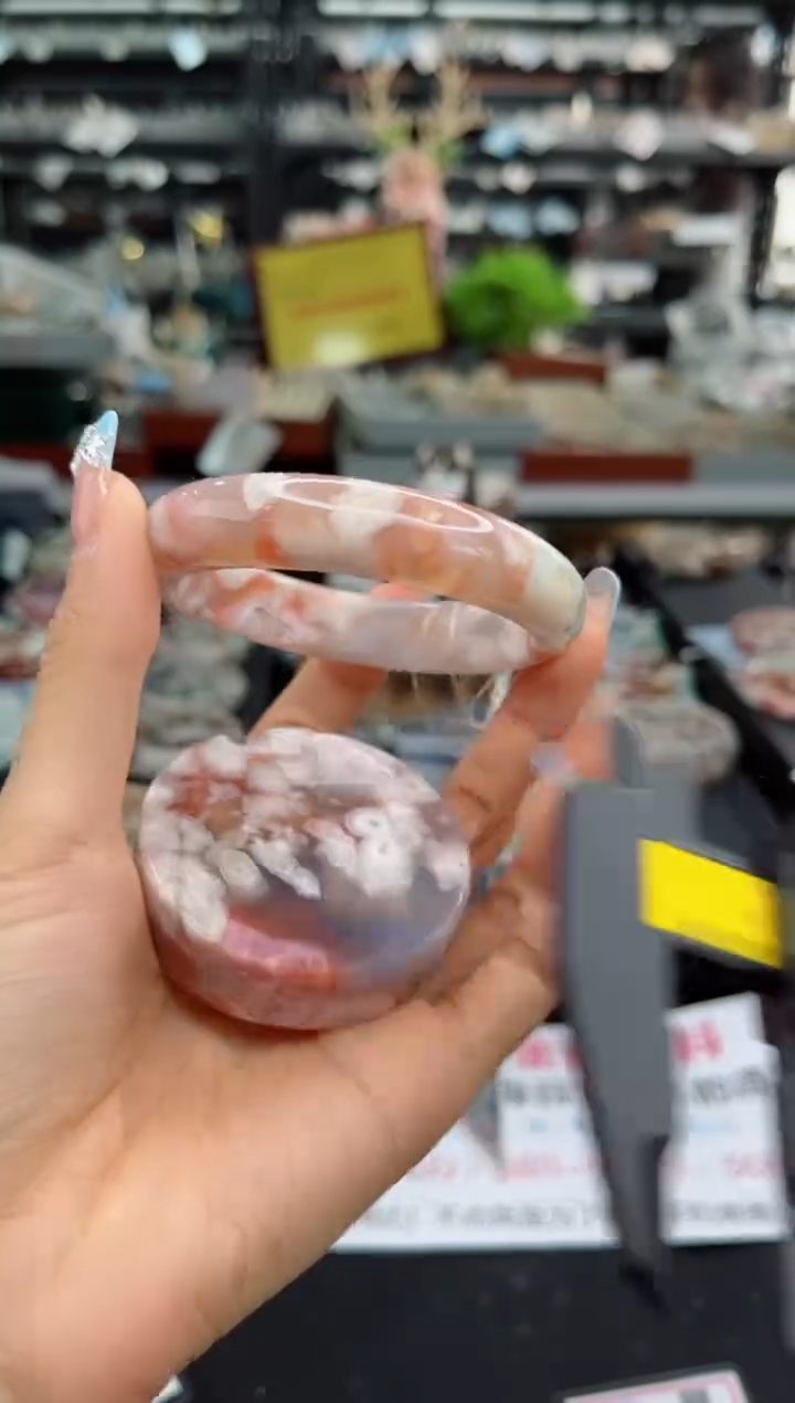 【闪购商品】石英质玉手镯未镶嵌58圈口（赠品镯心）2S9694