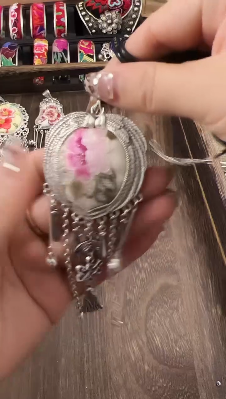【闪购商品】织绣民族风老绣饰品008