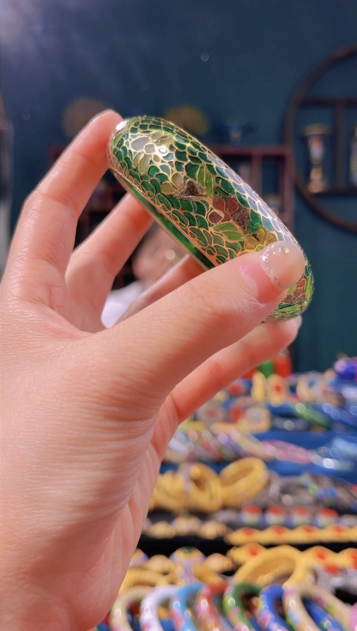 【闪购商品】脱胎手镯绿色圈口59-63