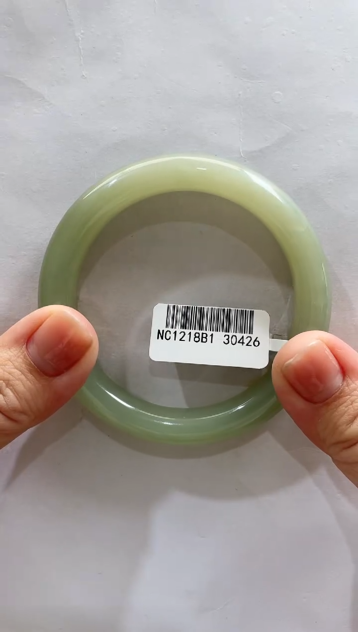 【闪购商品】和田玉手镯未镶嵌56+圈口