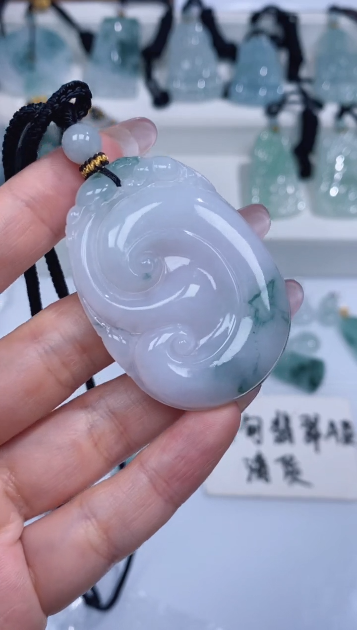 颈饰未镶嵌翡翠吊坠