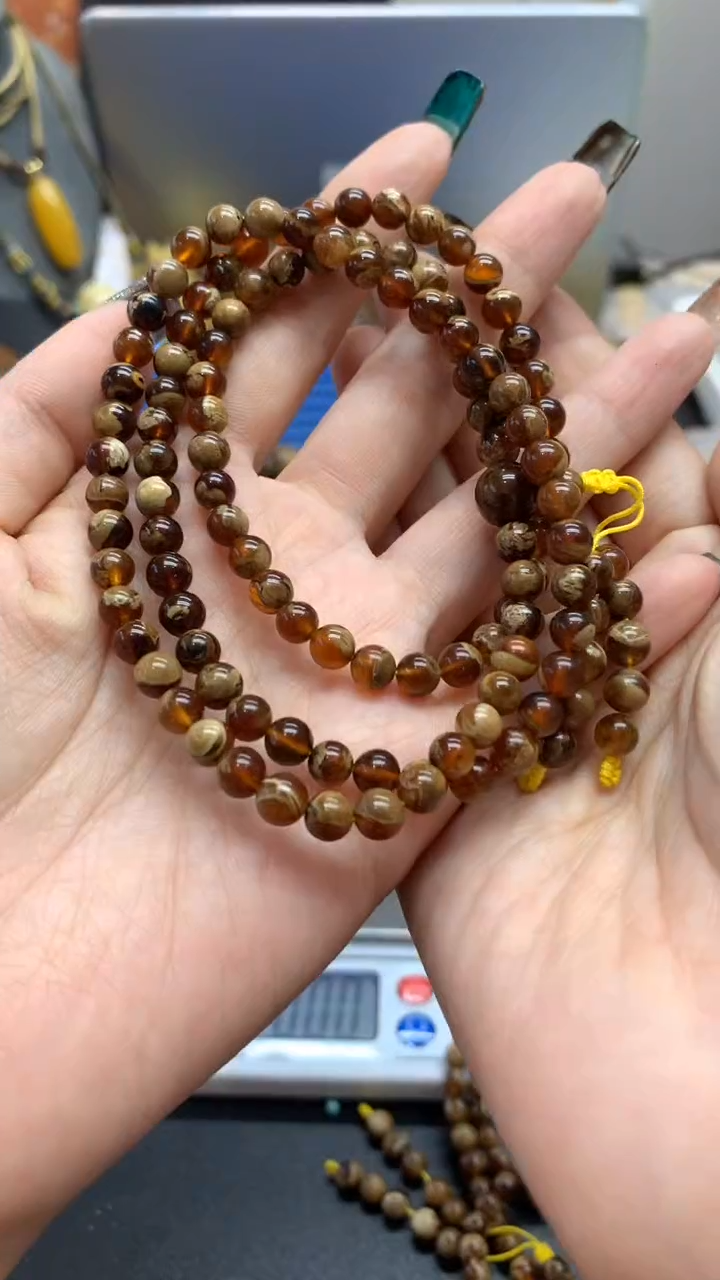 未镶嵌琥珀裸石116