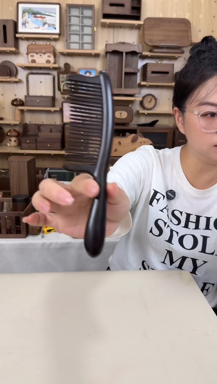 木紫光檀细齿梳子