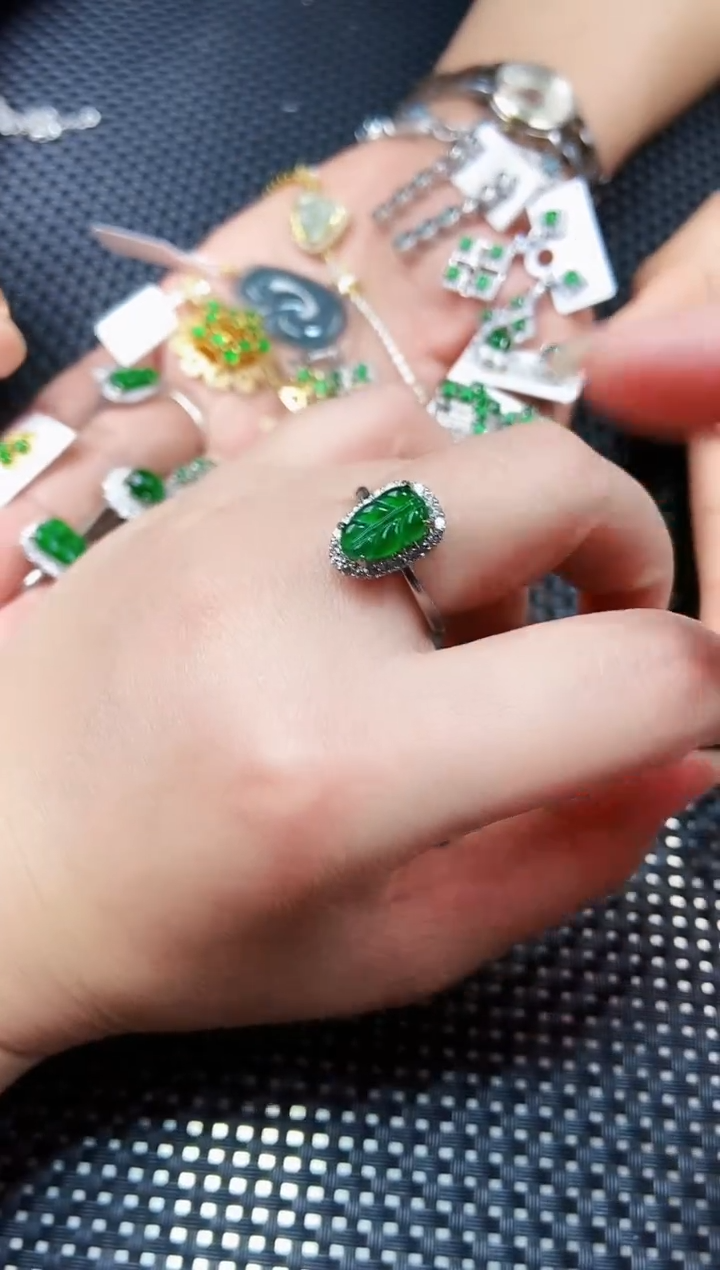 【闪购商品】翡翠戒指未镶嵌111111111