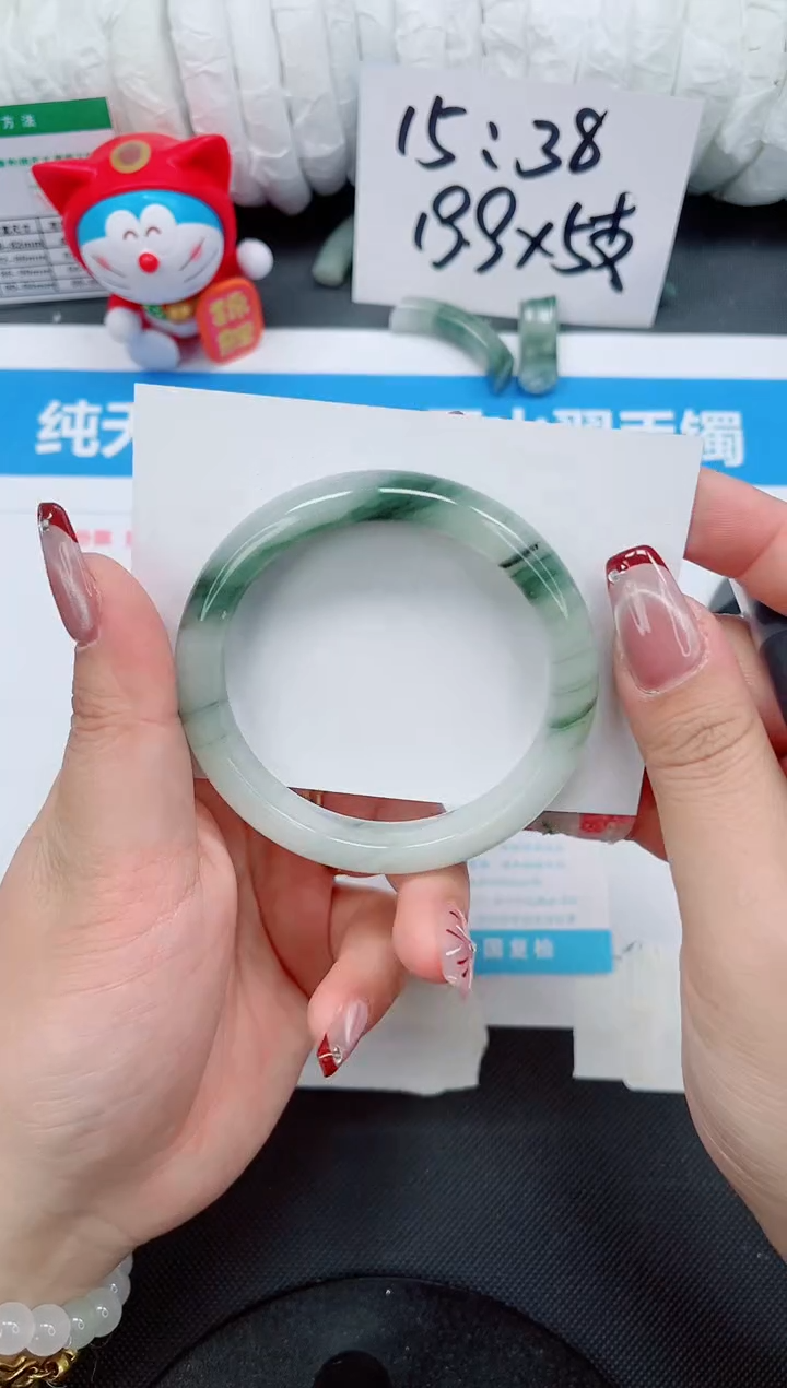 【闪购商品】石英质玉手镯未镶嵌34