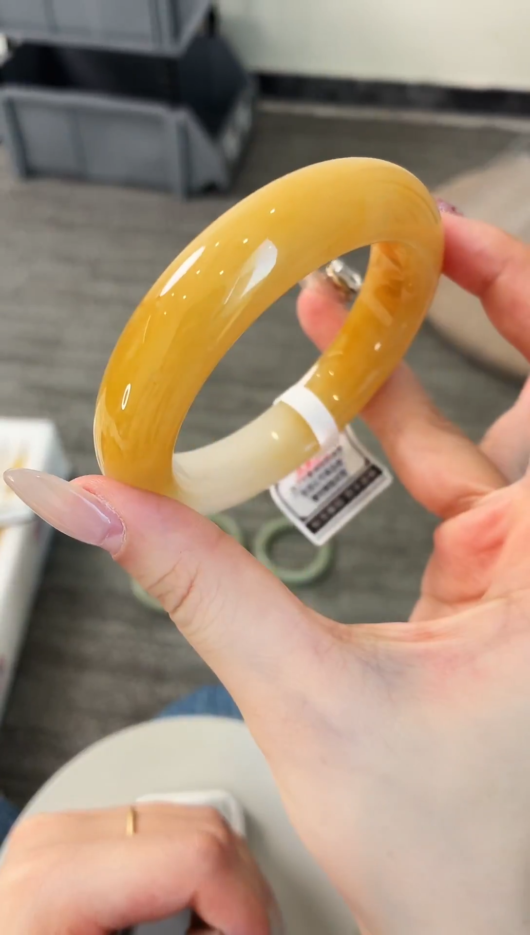 未镶嵌手镯石英质玉79.53.1